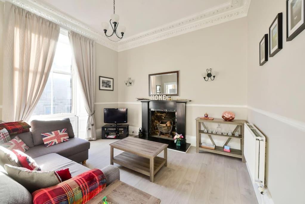 George IV Bridge - Superbly Located 3 Bedroom! Edinburgh Ngoại thất bức ảnh