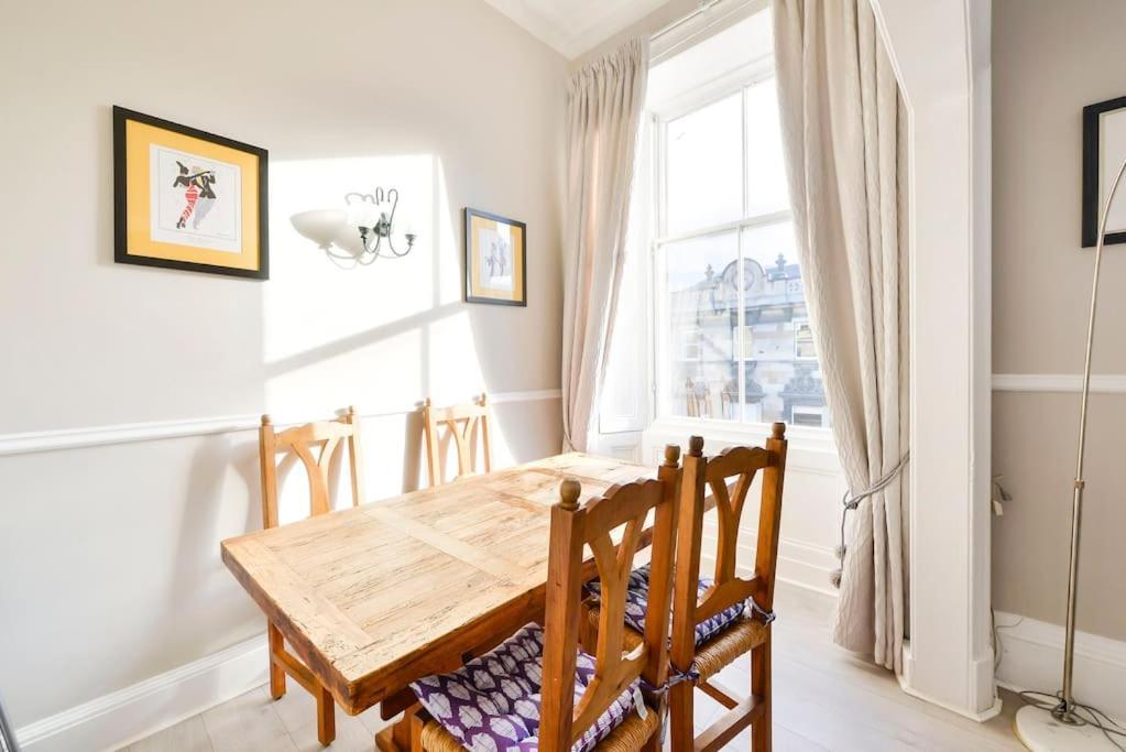 George IV Bridge - Superbly Located 3 Bedroom! Edinburgh Ngoại thất bức ảnh