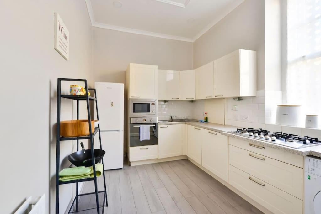 George IV Bridge - Superbly Located 3 Bedroom! Edinburgh Ngoại thất bức ảnh